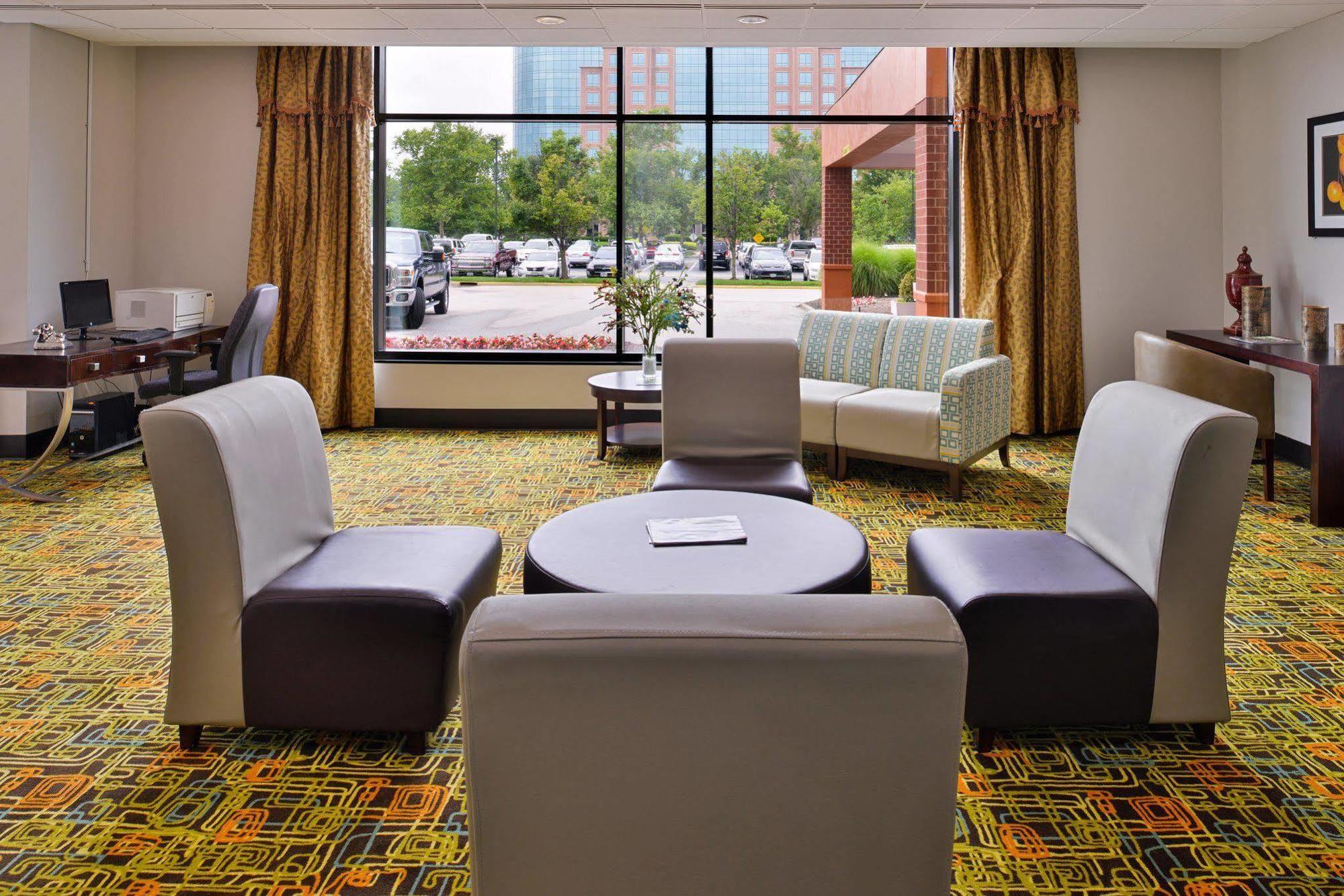Elimwood Hotel, A Ramada By Wyndham Maryland Heights Exteriér fotografie